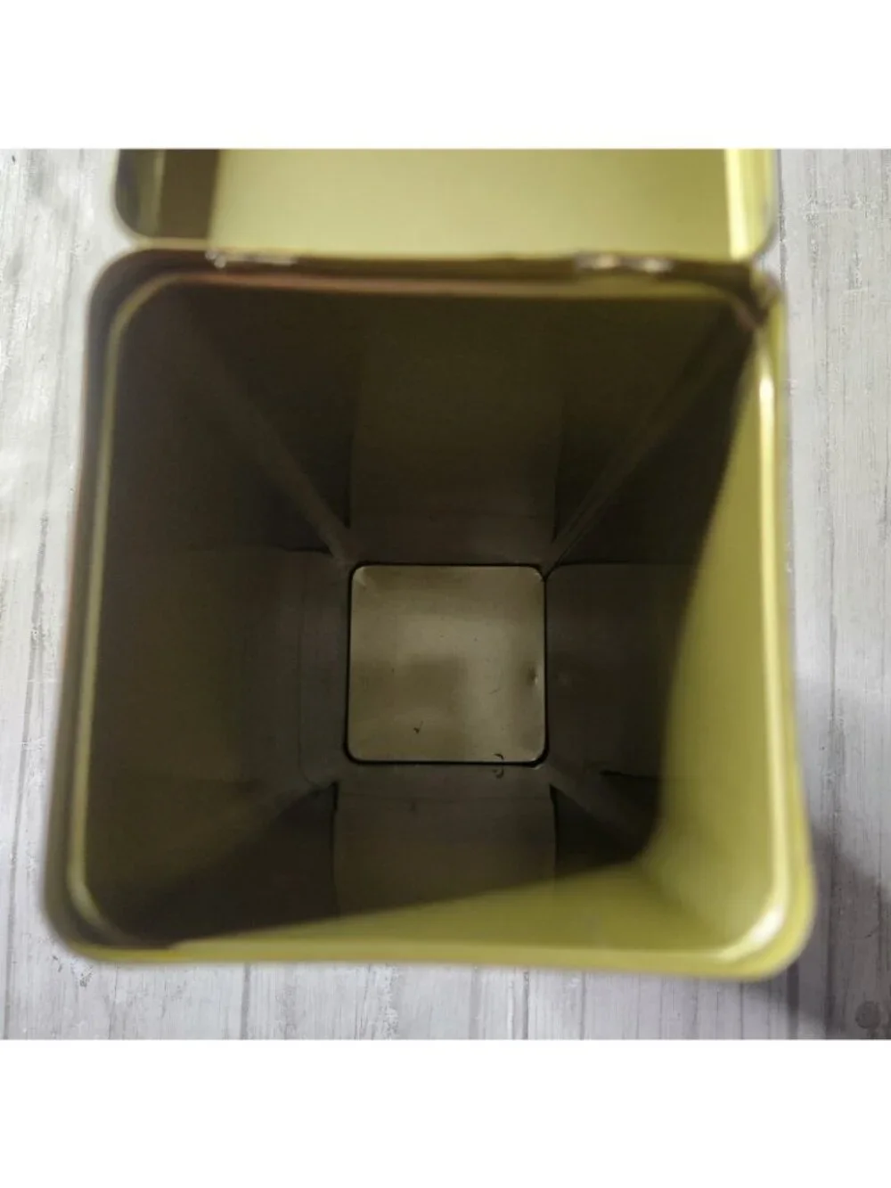 Vintage Casa Via Variccio Napoli Bologna Turino Pasta Tin Made In Hong Kong 12”